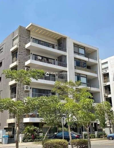 Last apartment for sale, 116 sq m, with a 45% discount for cash payments in Taj City on the Suez Road, 10 minutes from Heliopolis.
