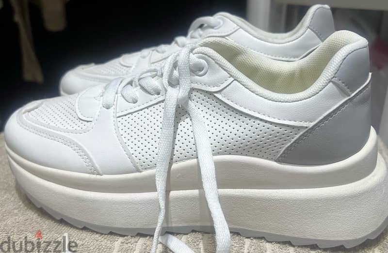 Pixi sneakers 1