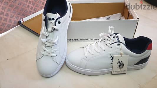 كوتشي يو اس بولو اصلي بالعلبة  ، لون ابيض مقاس ٤٥ ، Us Polo shoe