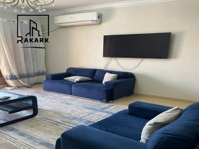 شقة للايجار في كمبوند وصال بفرش فندقي و مكيفة بالكامل 175م الدور الـ4 بأسانسير
