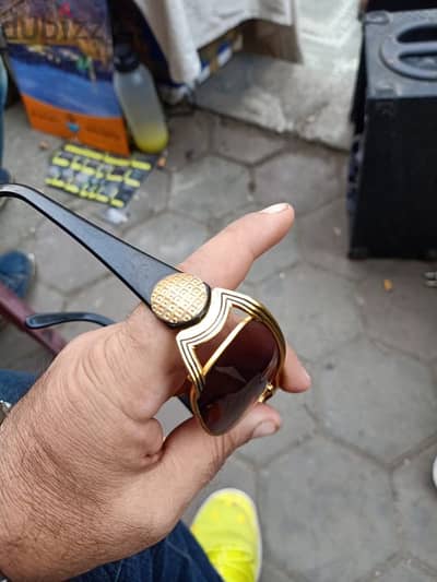 للبيع أجمل وأشيك نظارة حريمى ماركة شجال إيطالى أصلى مع جراب