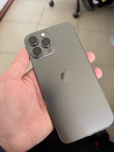 I Phone 13 Pro Max - 256 GB - No Scratch
