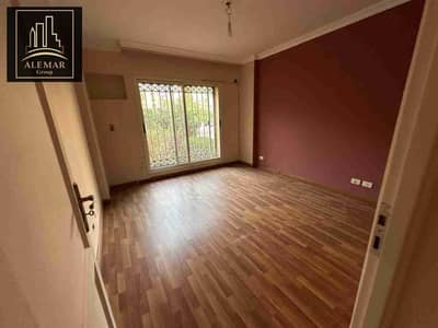 Apartment for sale in Madinaty 128m ground floor with a garden 50m in B1 finishing by a unique company very close to services