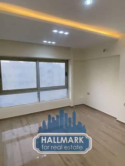 180m in Crystal Plaza complex Kitchen & Dressing Included