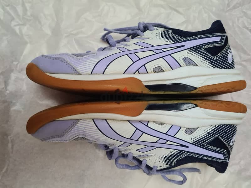 Asics shoes 1
