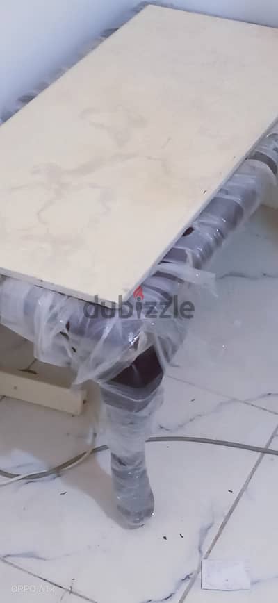 تربيزة انترية او ركنىة او صالون