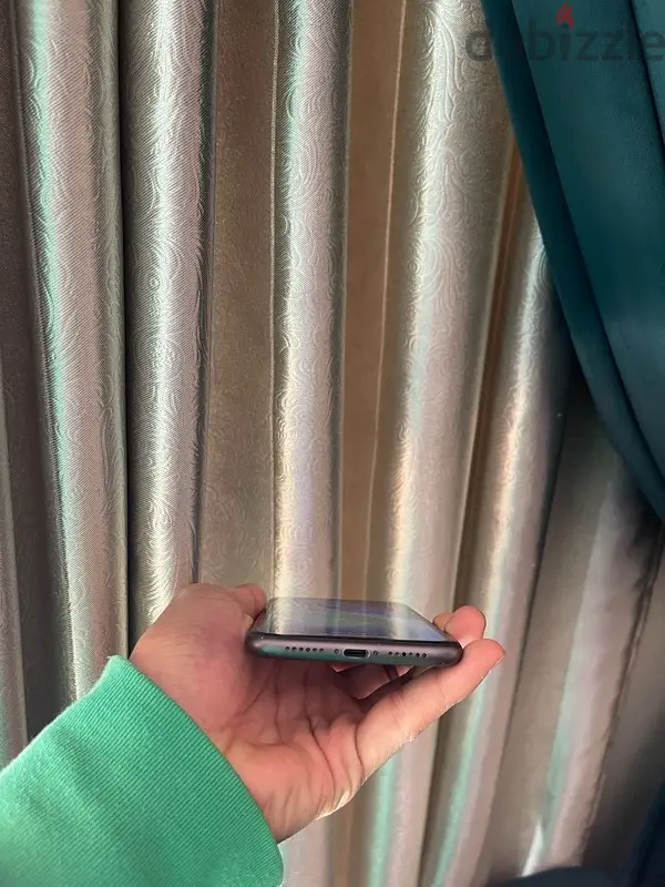 iPhone 1165175899991809122