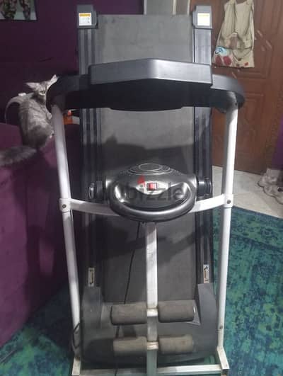 مشاية رياضية كهربائية