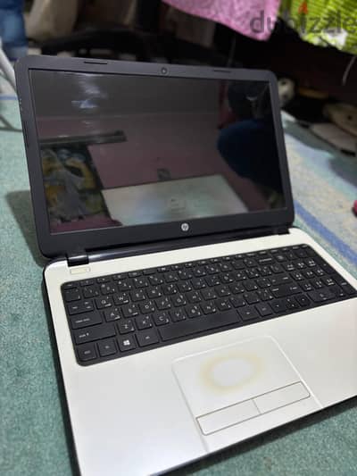 لابتوب HP هارد 500 جيجا معالج أنتل يشغل اي برامج الاوفيس word - Excel