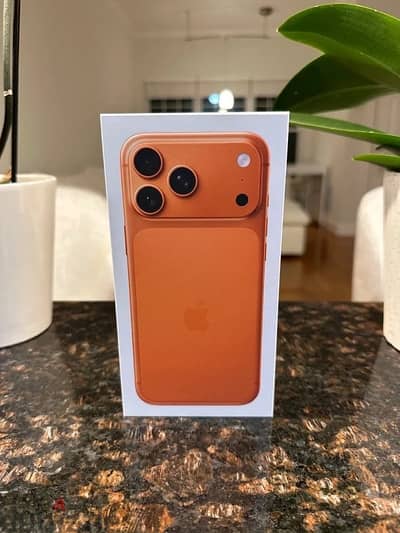 iPhone 17 Pro Max 256gb Cosmic orange-ايفون ١٧ برو ماكس ٢٥٦ جيجا اورنج