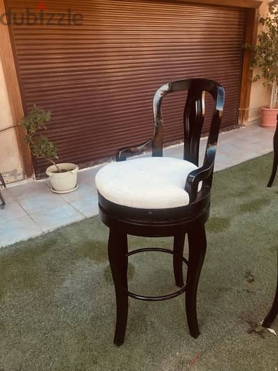 10 كرسى بار خشب زان    دواربسعر الكرسى800نهائى