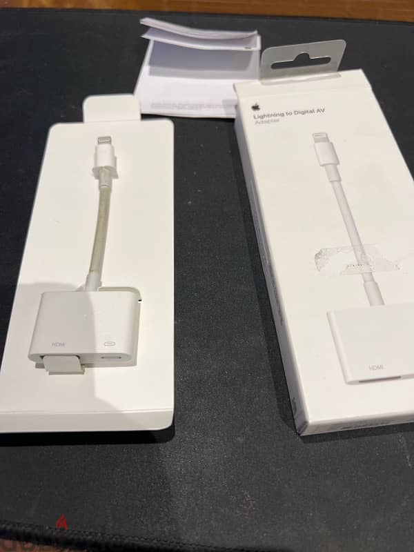 apple lightning to digital adapter AV 1