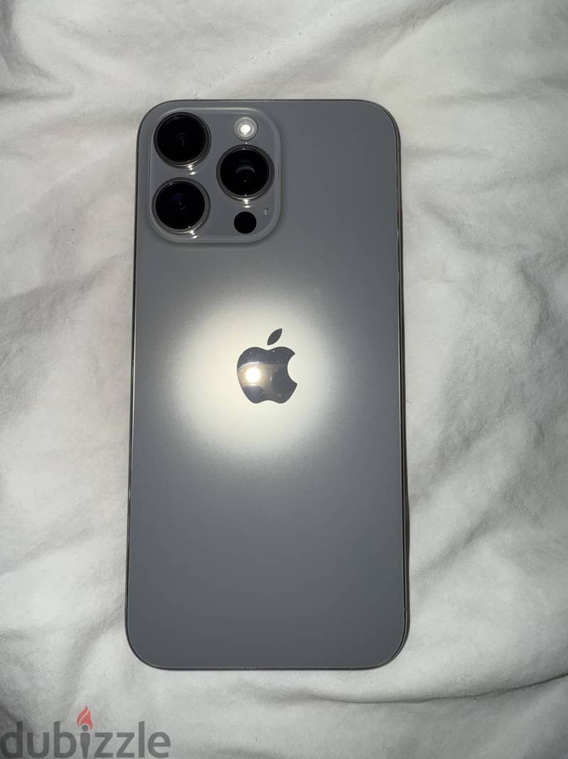 Iphone 15 pro max 3