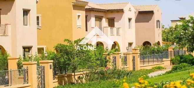 تاون هاووس كورنر في ميفيدا نصف تشطيب , 3 غرفه +ناني ,بمساحه 285متر  وارض 350متر ,  mivida