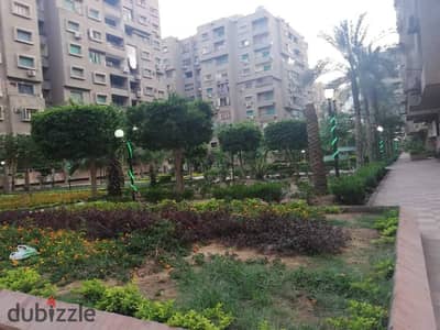 للبيع شقة 205م زهراء المعادي عمنارات طيبة الكويتية واجهه على الجنينة موقع مميز