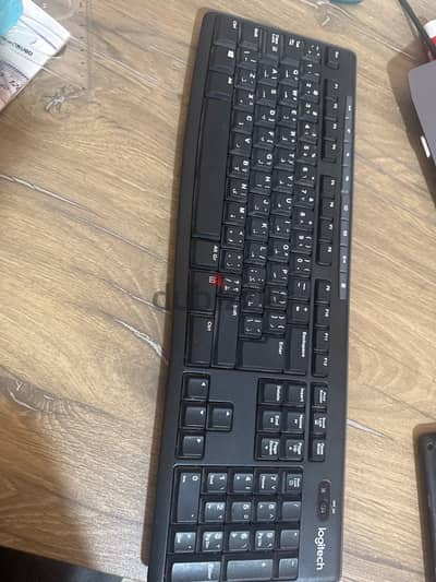 Logitech Bluetooth Keyboard للبيع