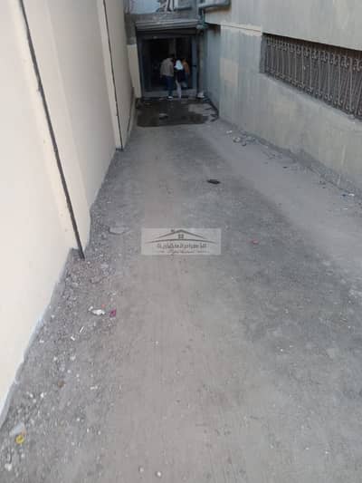 Warehouse for rent, 900 sqm, located on the main Mostafa El-Nahas Street.