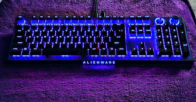 Alienware AW920K Wireless Gaming Mechanical Keyboard 2