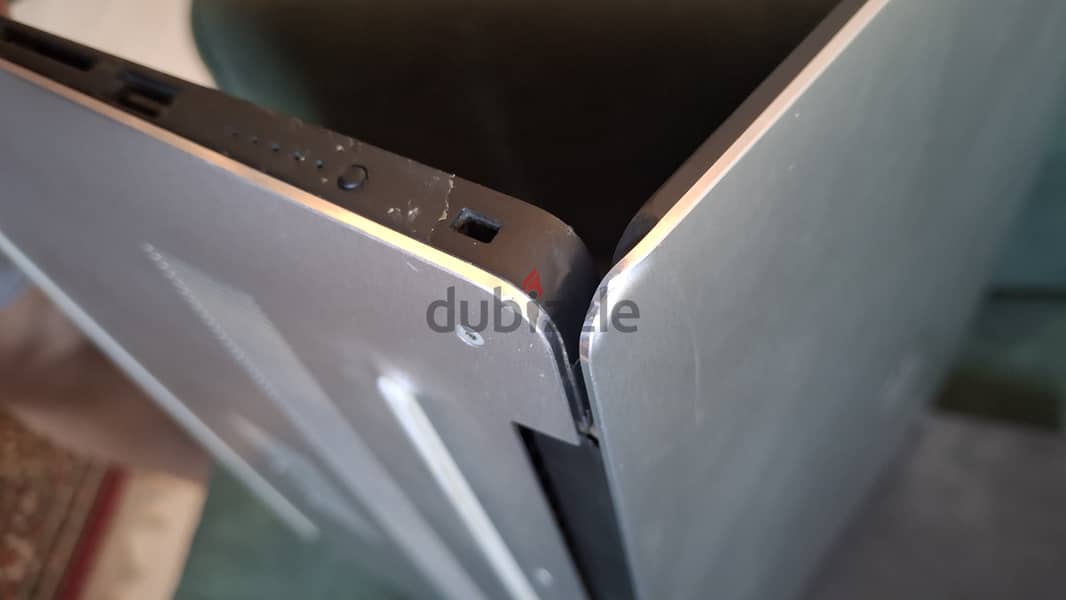 Dell XPS 9570 4