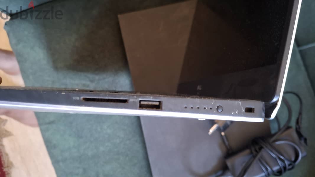 Dell XPS 9570 5