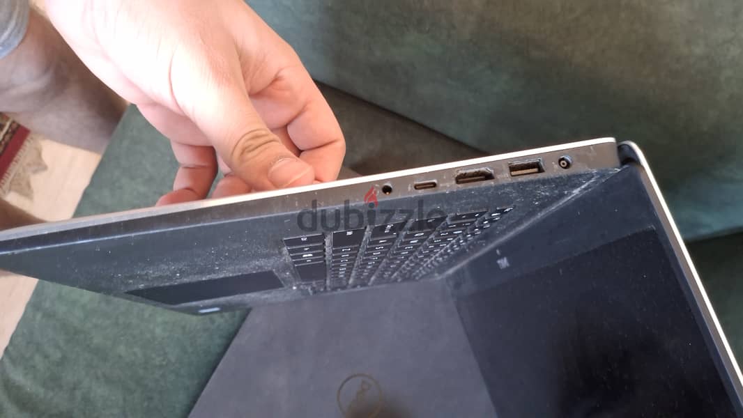 Dell XPS 9570 6