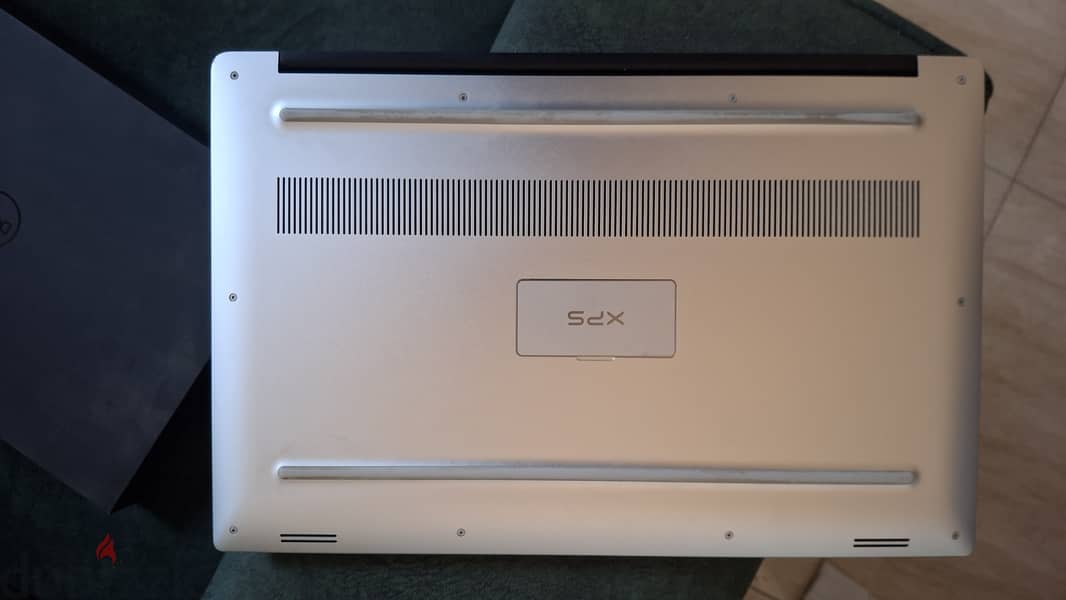 Dell XPS 9570 7