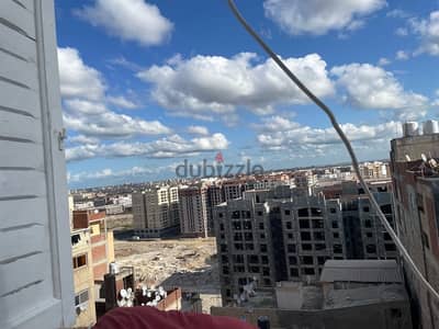 شقة مفروشة  ومكيفة  ايجار سنوي في سموحة شارع النصر بجوار مول فتح الله