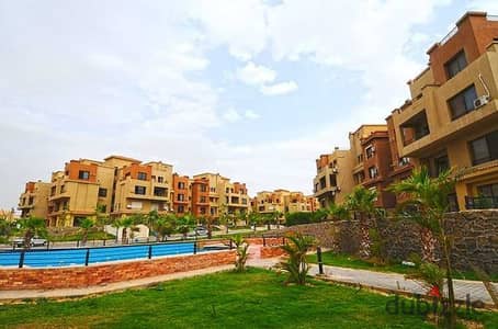 للبيع بنتهاوس مميز داخل كمبوند كازا , بيفرلي هيلز , الشيخ زايد ( موقع مميز بالقرب من جميع الخدمات )
