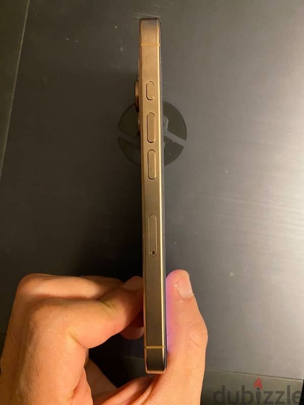 iPhone 16 pro 1