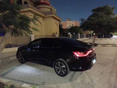 سياره الايجار اليومى والشهرى