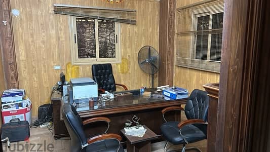 للبيع حجرة مكتب مدير كاملة – حالة ممتازة جدًا