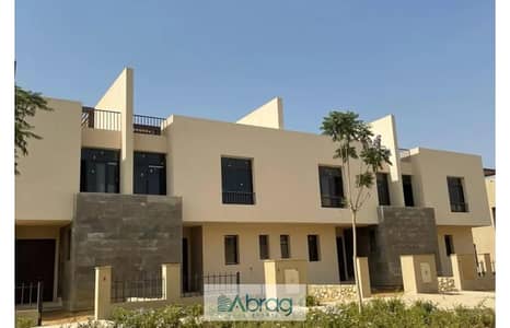 تاون هاوس للبيع في أو ويست بسعر مميز