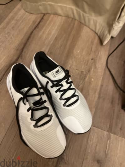 Nike original shoes for sale size 44