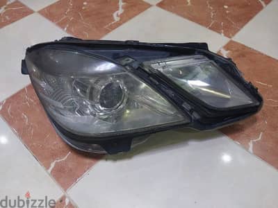 فانوس امامي يمين مرسيدس E250