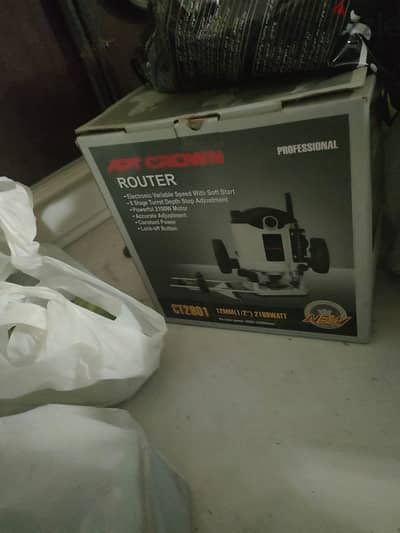 Apt Crown Router 2100w 12mm