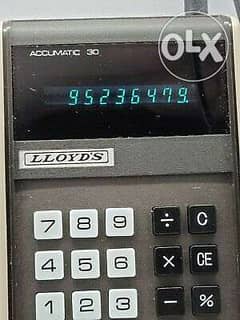 آلة حاسبة منذ سنة 1975 موديل Lloyds ACCUMATIC 30 0