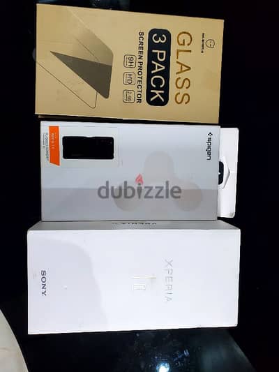 Sony Xperia 1 mark 2.  كسر زيرو بالعلبة كاملة
