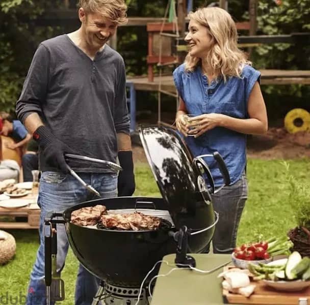 Weber Master Touch GBS 5750 Brand New 4