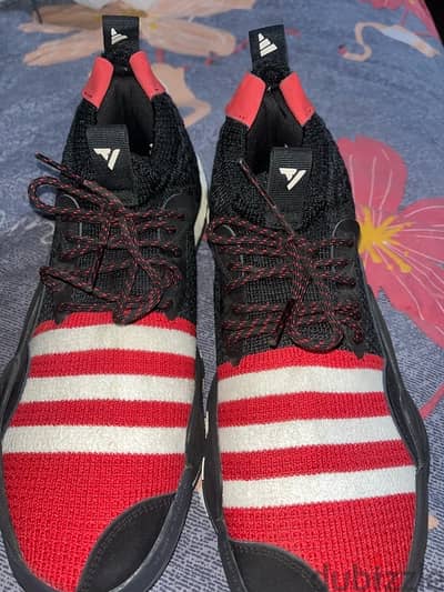 Adidas Trae Young2جزمة باسكت