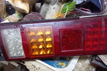 فرصه فانوس خلفي سياره فيات 131 بحاله جيده او ممتازه