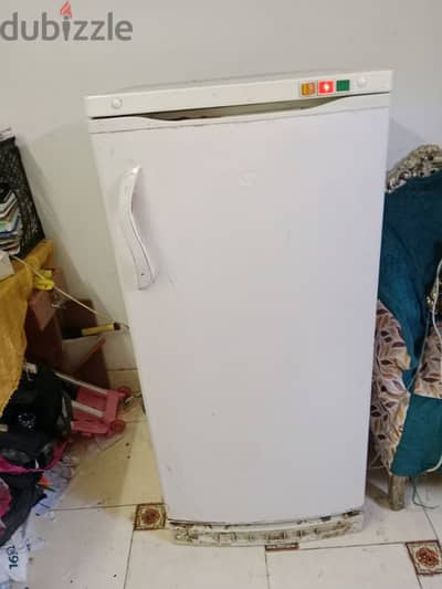 ديب فريزر السكا ٤ درج استعمال للبيع بسعر معقول