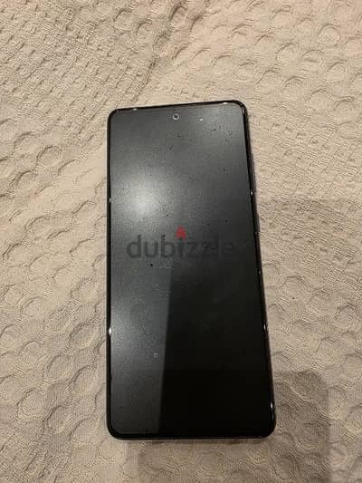 موبايل سامسونج A52S 5G استعمال خفيف بمشتملاته
