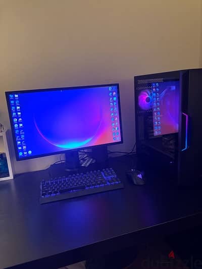 Gaiming Pc used with monitor and razor keyboard and razor  mouse