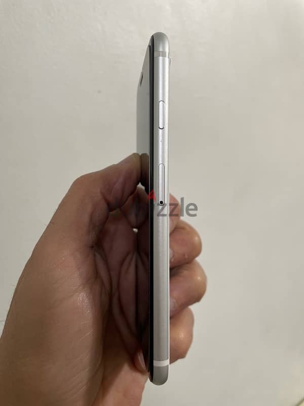 iPhone SE2 2020 3