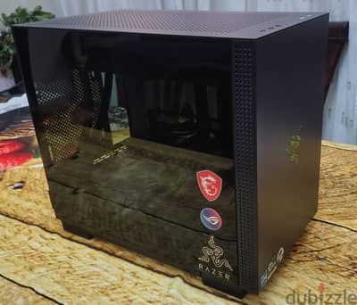كيسة  RAZER Tomahawk Mini-ITX  بحالة ممتازة جدا للتحديث