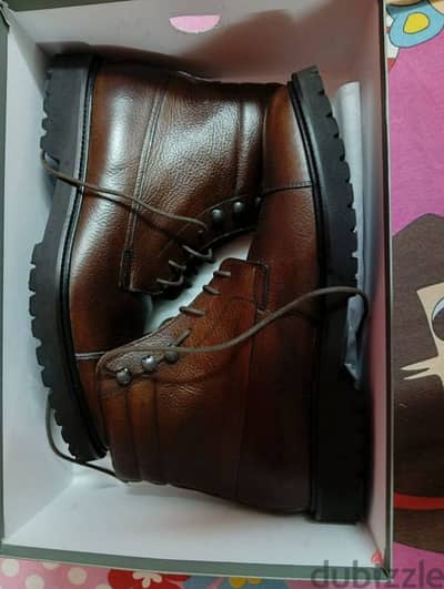 minelli shoes 11000 LE new balance 3500 LE