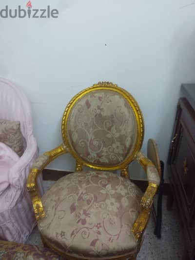 كراسي صالون مدهب وترابيزة