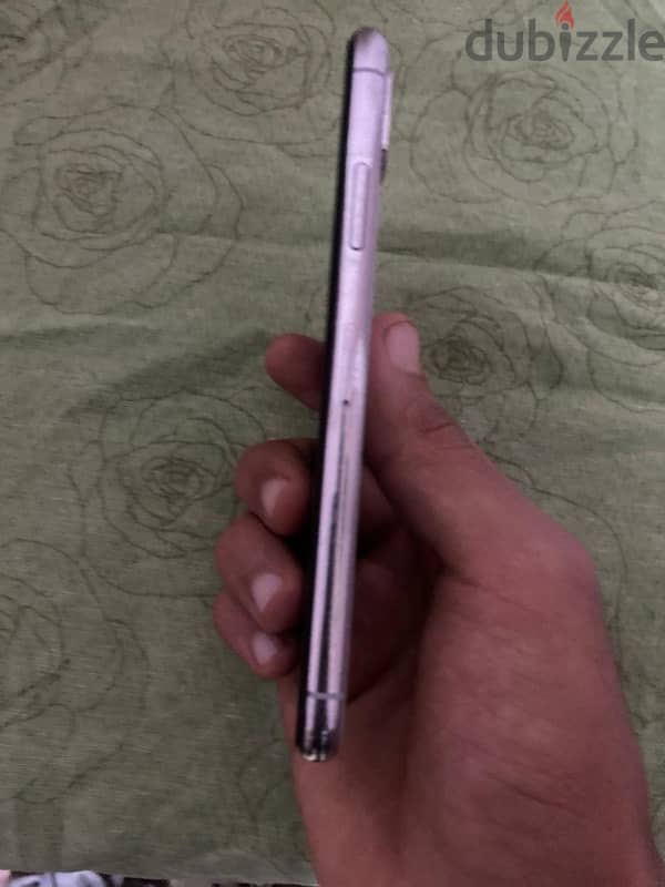 IPhone X 4