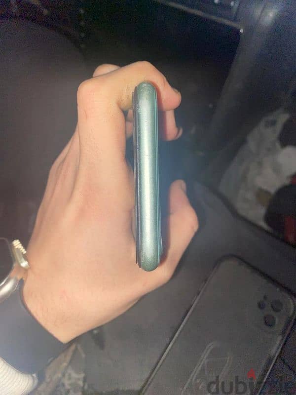 ايفون11للبيع 1