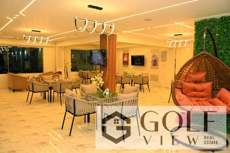 فرصة استثمارية من العيار الثقيل – مول كامل للبيع بعائد جاهز  لو بتدور على استثمار حقيقي يحقق دخل ثابت + نمو في القيمة… ركّز في الفرصة دي  
